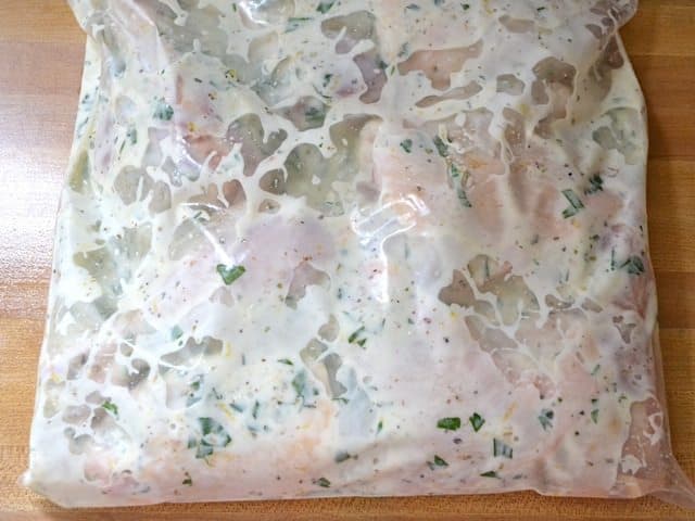 chicken and marinade ini zip lock bag