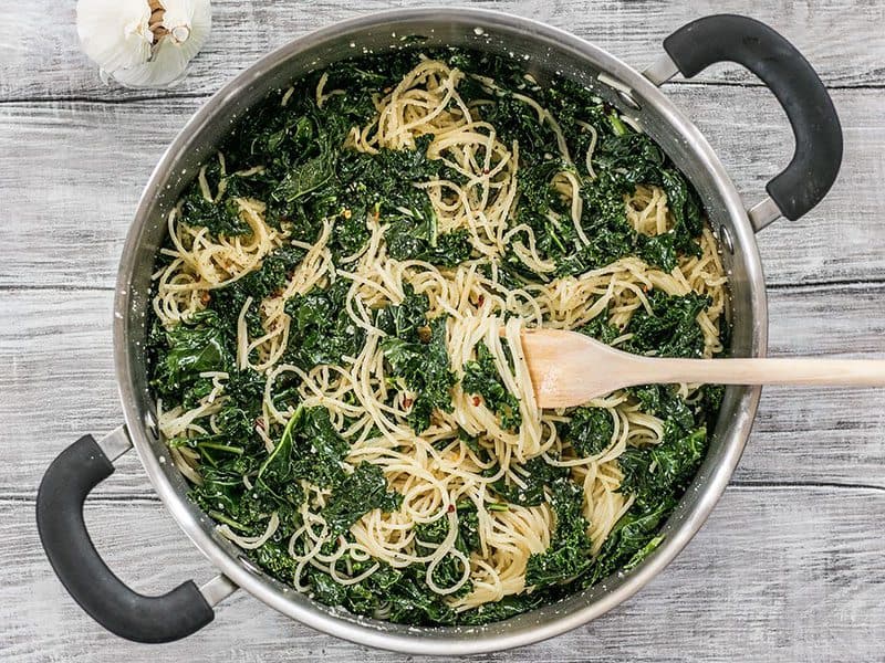 When you're in a hurry, this Garlic Parmesan Kale Pasta is a filling and flavorful meal. Few ingredients, BIG flavor. BudgetBytes.com Finished pot of Garlic Parmesan Kale Pasta