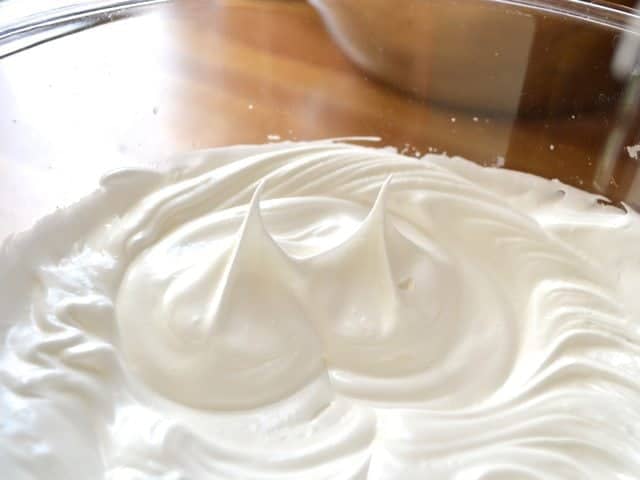 Finished meringue (thick and standing)