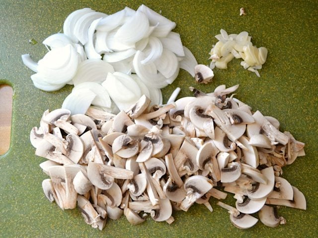 Sliced onions, mushrooms and garlic