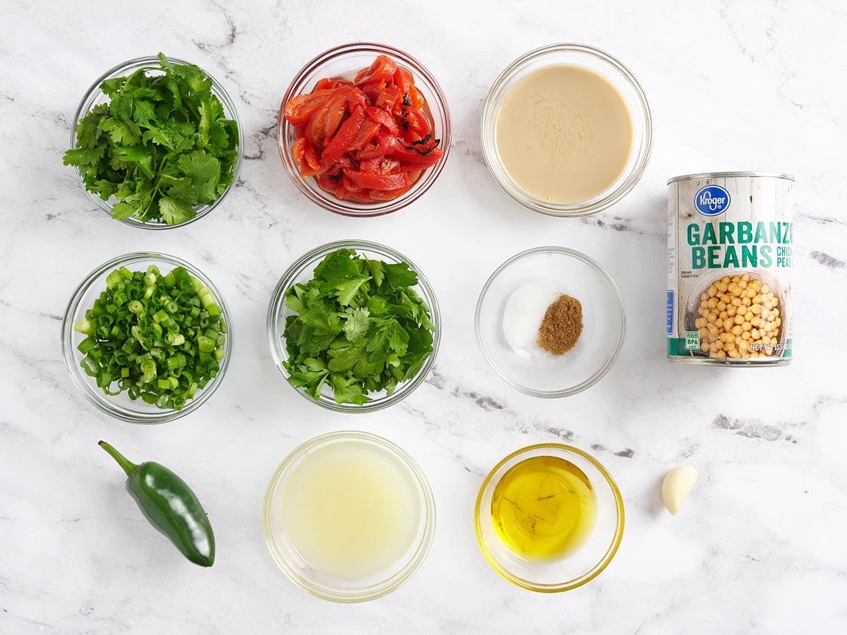 The ingredients to make homemade hummus.
