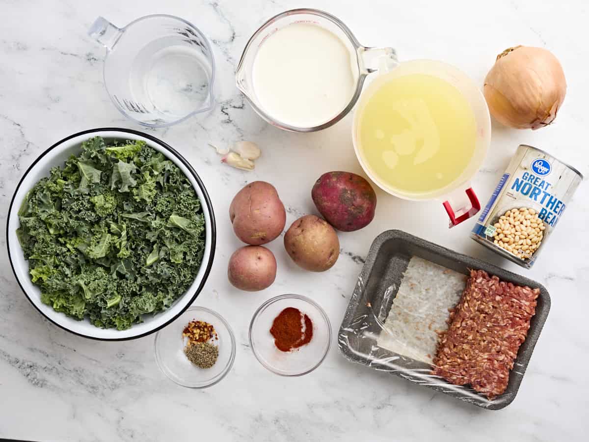 The ingredients to make zuppa toscana.
