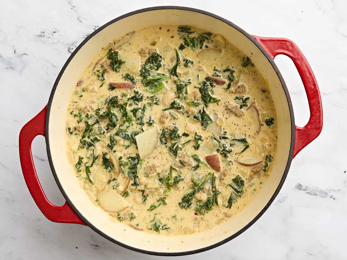 Finished zuppa Toscana in a soup pot.