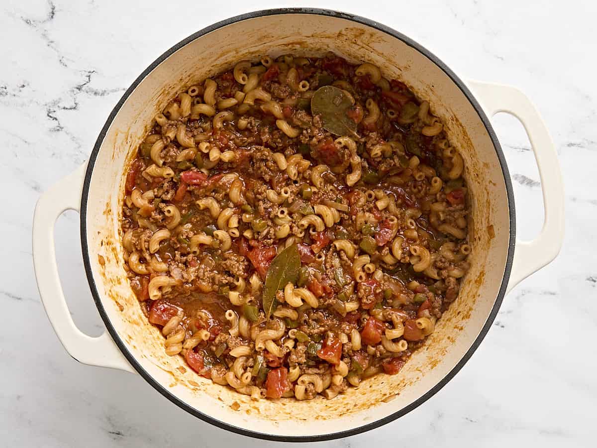 A finished pot of American goulash.