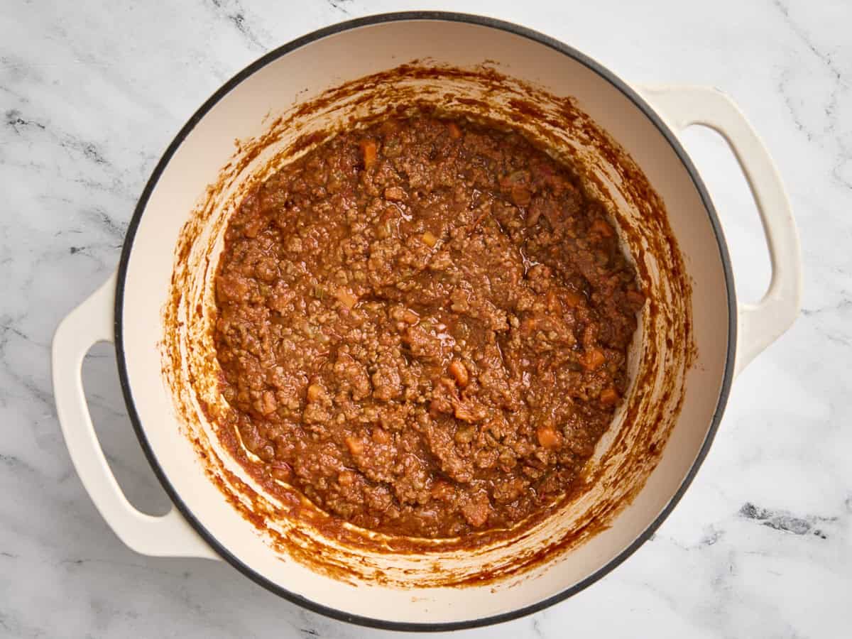 Finished bolognese sauce in a Dutch oven.