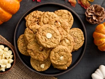 A plate of pumpkin cookies.
