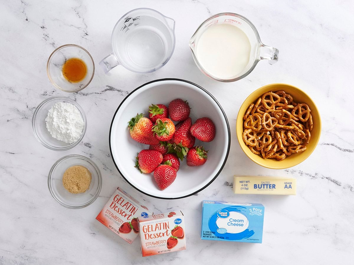 The ingredients for pretzel salad.
