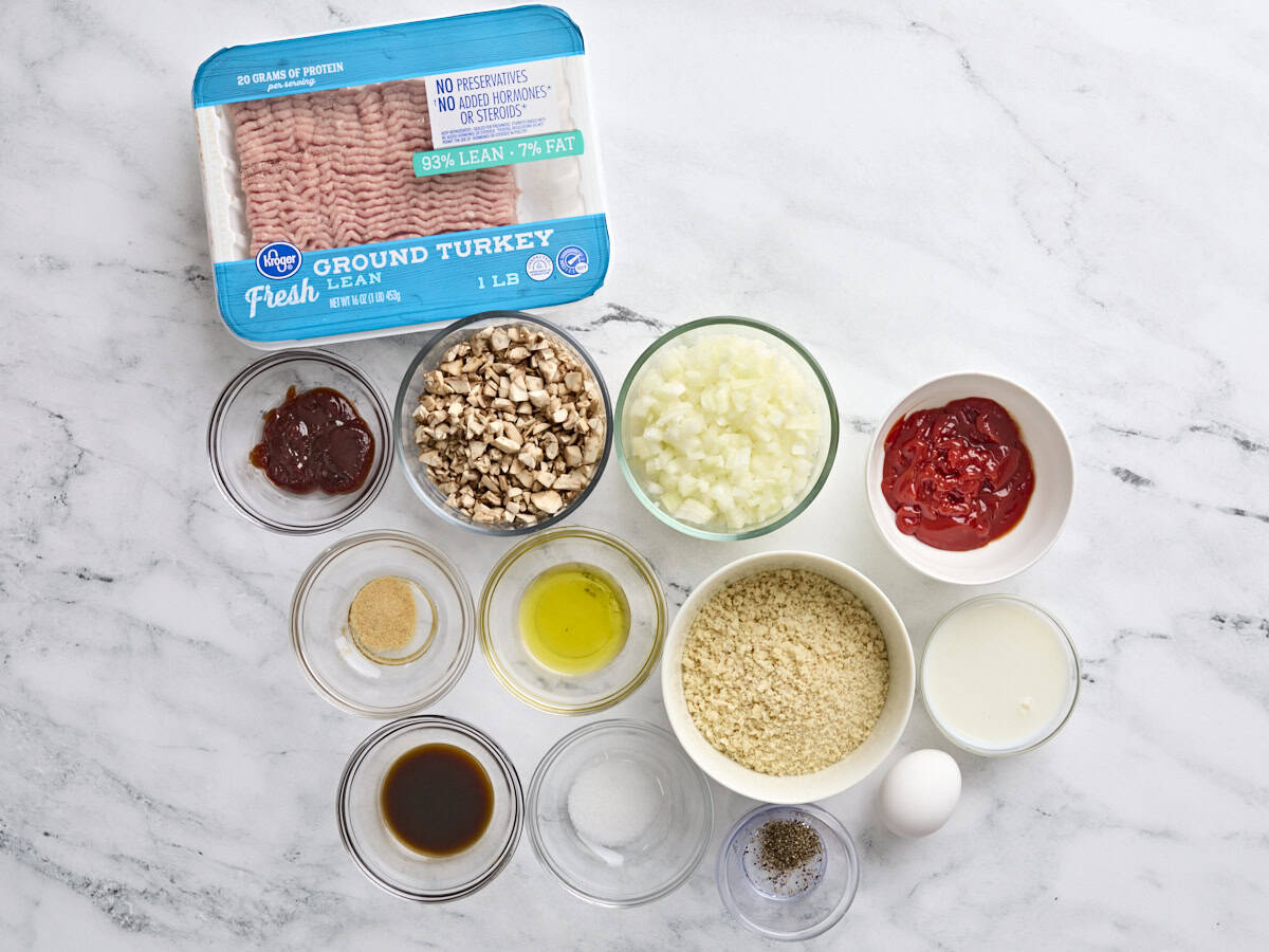 The ingredients to make turkey mushroom meatloaf.