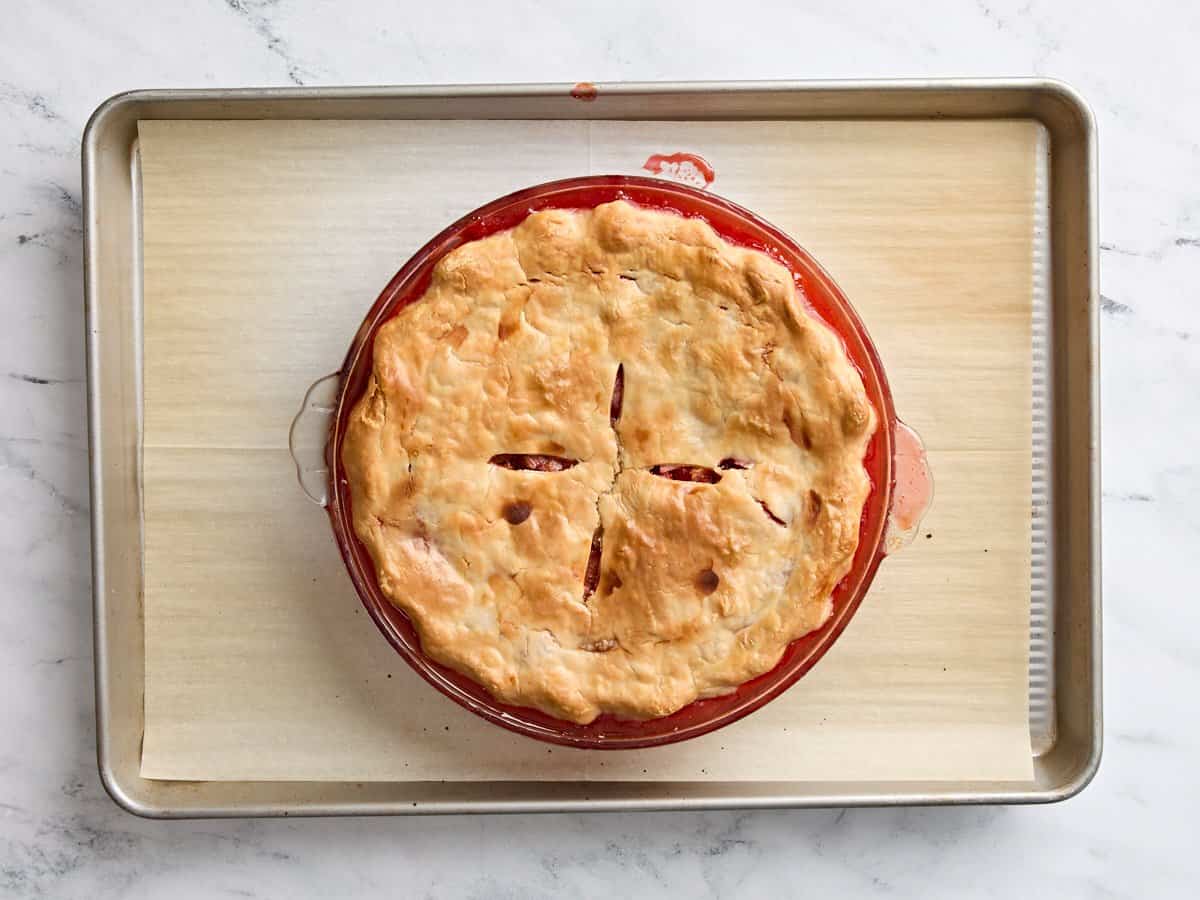 A finished rhubarb strawberry pie.