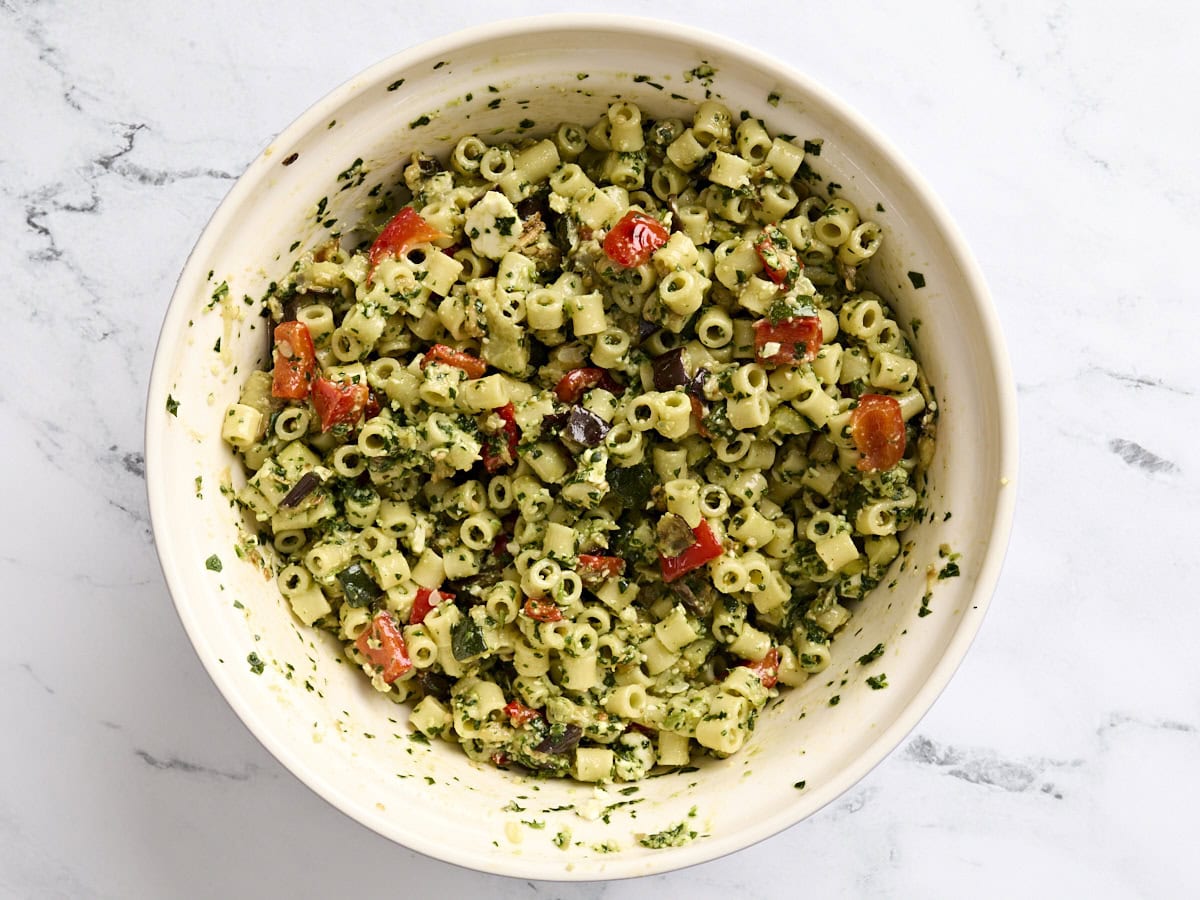Finished ditalini pasta salad in a bowl.