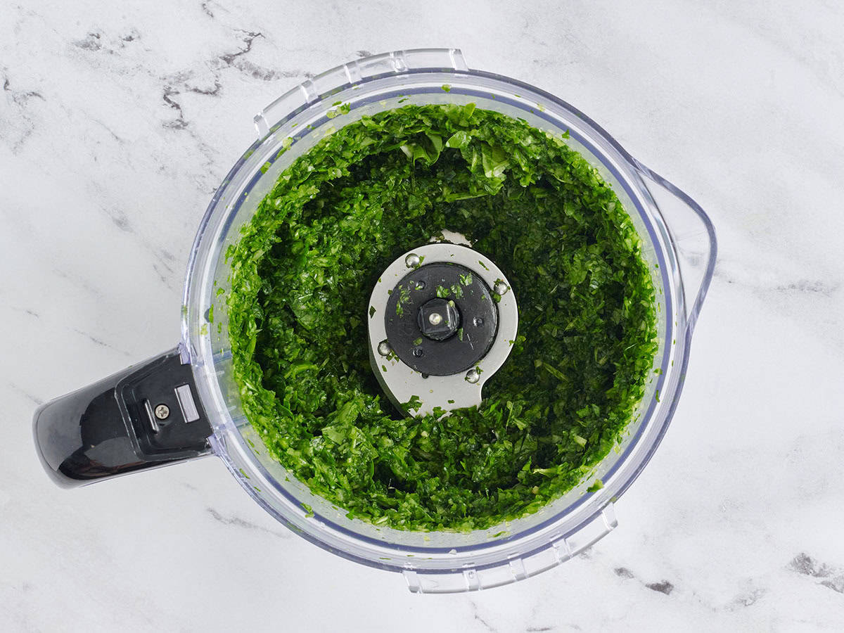 Spinach paste in a food processor.